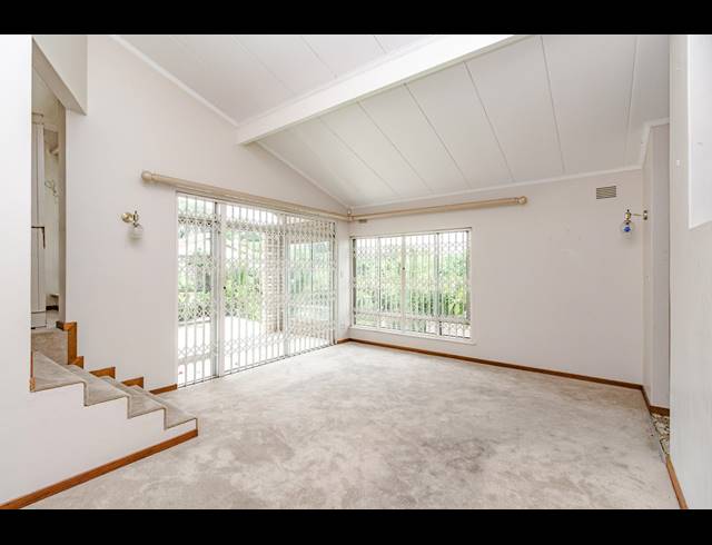 7 BEDROOM HOUSE FOR SALE IN DAWNCLIFFE